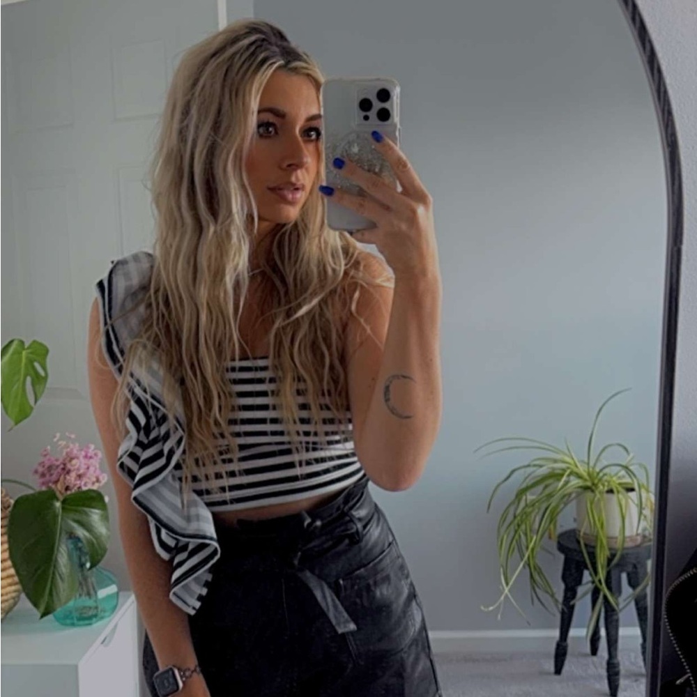 Meet your Posher, Whitney